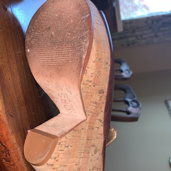 KORS MICHAEL KORS SHOES EUC - Picture 7 of 12